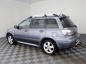 Mitsubishi Outlander Comfort 4x4 LPG ATM 2.4 118kW (4 foto / 8)