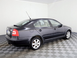 Skoda Octavia Highline 1.6 85kW (3 foto / 7)