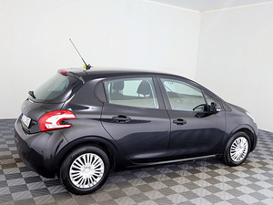 Peugeot 208 Elegance 1.0 50kW (3 foto / 7)