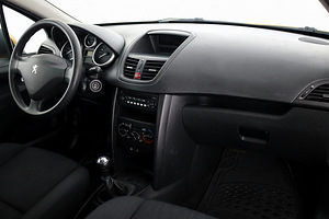 Peugeot 207 Elegance 1.4 54kW (5 foto / 8)
