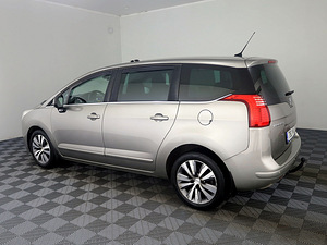 Peugeot 5008 Elegance ATM 1.6 115kW (4 foto / 8)