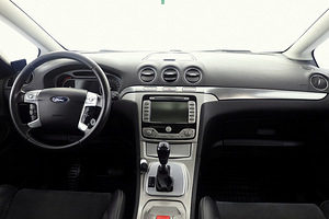 Ford S-MAX Titanium X ATM 2.0 TDCi 96kW (5 foto / 8)