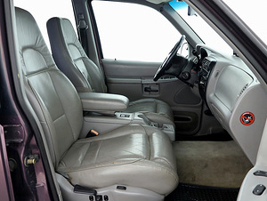 Ford Explorer Luxury 4.0 152kW (6 foto / 7)