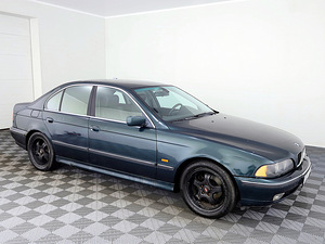 BMW 523 Sportpakett ATM 2.5 125kW (1 foto / 7)