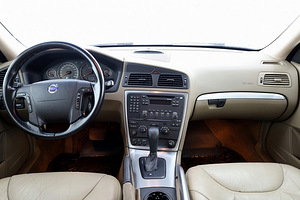 Volvo XC70 Summum Facelift ATM 2.4 D5 120kW (5 foto / 7)