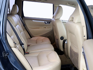 Volvo XC70 Summum Facelift ATM 2.4 D5 120kW (7 foto / 7)