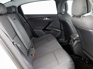 Peugeot 508 Elegance 1.6 115kW (7 foto / 8)