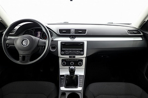 Volkswagen Passat Comfortline 1.6 TDI 77kW (5 foto / 7)