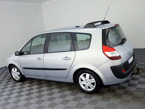 Renault Grand Scenic Comfort ATM 2.0 99kW (4 foto / 8)