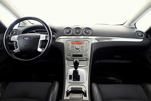 Ford S-MAX Titanium LPG ATM 2.3 118kW (5 foto / 9)