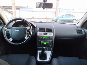 Ford Mondeo Facelift 1.8 81kW (5 foto / 7)