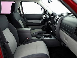 Dodge Nitro Comfort ATM 2.8 CRD 130kW (6 foto / 7)