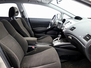 Honda Civic Elegance ATM 1.8 103kW (6 foto / 7)
