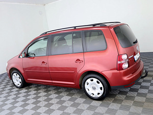 Volkswagen Touran Comfortline Facelift 1.9 TDI 77kW (4 foto / 7)