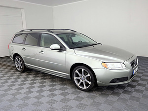 Volvo V70 Summum ATM 2.4 D5 136kW (1 foto / 7)