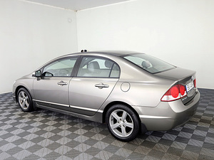 Honda Civic Elegance 1.8 103kW (4 foto / 7)