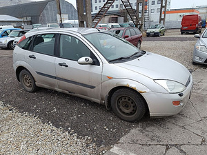 Ford Focus Comfort 1.4 55kW (1 foto / 7)