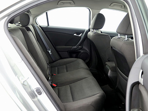 Honda Accord Elegance 2.0 115kW (7 foto / 8)