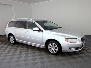 Volvo V70 Summum Facelift ATM 2.0 D5 133kW (1 foto / 7)