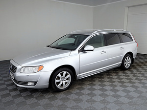 Volvo V70 Summum Facelift ATM 2.0 D5 133kW (2 foto / 7)