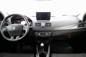 Renault Megane Elegance 1.6 81kW (5 foto / 8)
