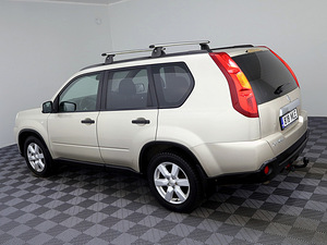 Nissan X-Trail Comfort 4x4 ATM 2.0 104kW (4 foto / 7)