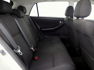 Toyota Corolla Linea Sol Facelift 1.4 71kW (7 foto / 9)