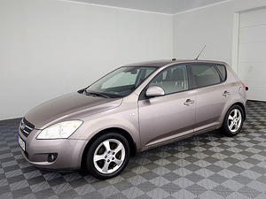 Kia Ceed Elegance 1.6 90kW (2 фото из 7)