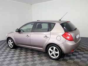Kia Ceed Elegance 1.6 90kW (4 фото из 7)