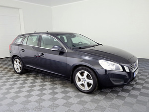 Volvo V60 Summum ATM 2.0 D5 120kW (1 foto / 7)