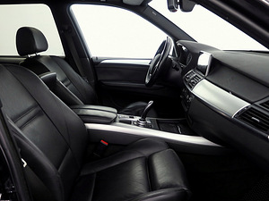 BMW X5 M-Pakett 3.0 D 155kW (6 foto / 9)