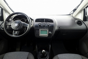 SEAT Toledo Comfortline 1.6 75kW (5 foto / 7)