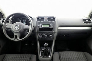 Volkswagen Golf Comfortline 1.4 59kW (5 foto / 7)