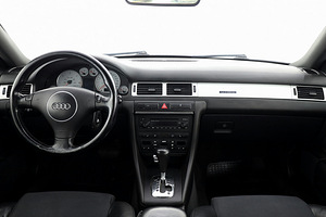 Audi A6 S-Line Quattro Facelift ATM 2.5 TDI 132kW (5 foto / 9)
