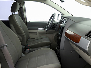 Chrysler Grand Voyager Comfort ATM 2.8 CRD 120kW (6 foto / 9)