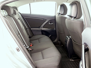 Toyota Avensis Linea Sol 1.8 108kW (7 foto / 8)