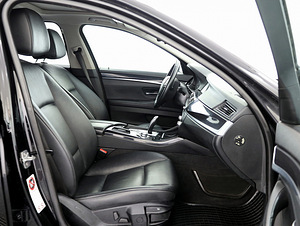 BMW 520 Executive ATM 2.0 D 135kW (6 foto / 7)