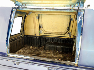 Mazda B2500 Pickup 4x4 2.5 TD 57kW (7 foto / 7)