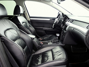 Skoda Superb Highline ATM 2.0 TDI 125kW (6 foto / 7)