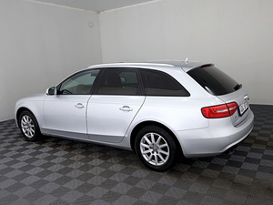 Audi A4 Comfortline Facelift ATM 2.0 TDI 105kW (4 foto / 8)