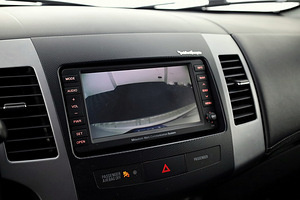 Mitsubishi Outlander Luxury Facelift ATM 2.4 125kW (9 foto / 9)