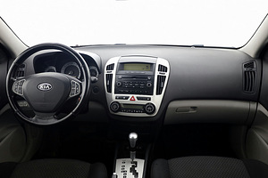 Kia Ceed Elegance ATM 1.6 90kW (5 foto / 7)