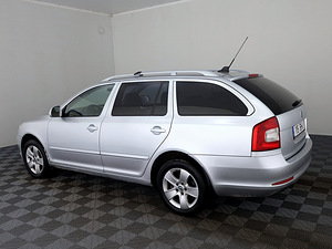 Skoda Octavia Highline Facelift ATM 2.0 TDI 103kW (4 foto / 8)