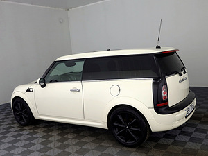 MINI Cooper D Facelift Luxury 1.6 D 82kW (4 foto / 9)