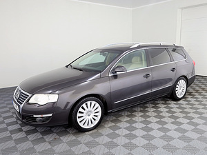 Volkswagen Passat Highline ATM 2.0 TDI 125kW (2 foto / 7)