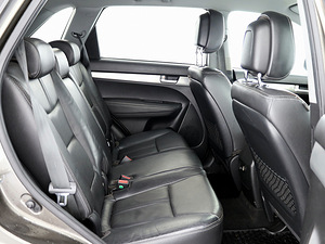 Kia Sorento Luxury 4x4 ATM 2.2 CRDi 145kW (7 foto / 7)