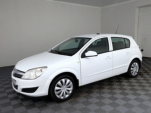 Opel Astra Elegance Facelift ATM 1.6 85kW (2 foto / 8)