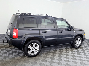 Jeep Patriot Luxury LPG ATM 2.4 125kW (3 foto / 9)
