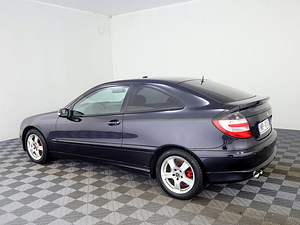 Mercedes-Benz C 220 Luxury 2.2 CDI 105kW (4 foto / 8)