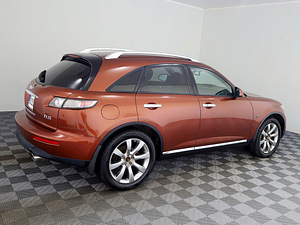 Infiniti FX35 Luxury ATM 3.5 206kW (3 foto / 7)
